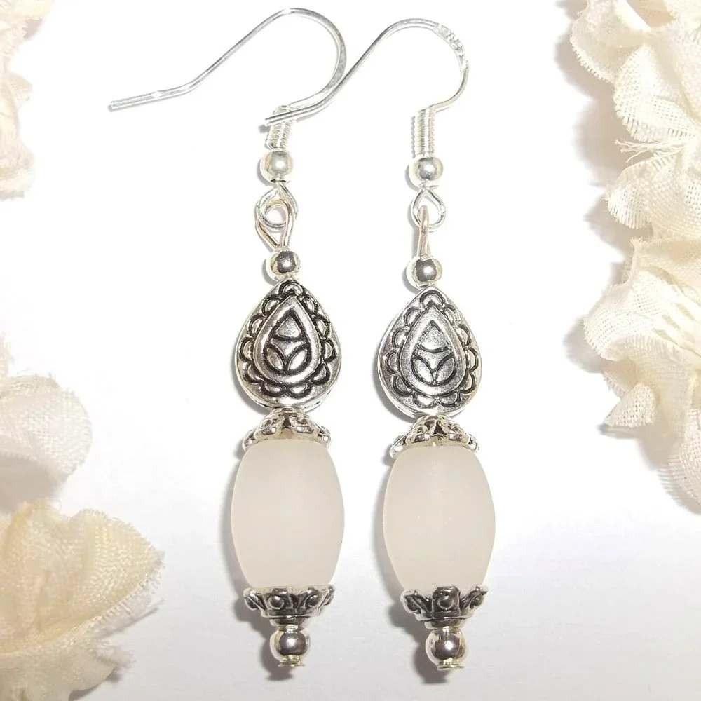 Earrings, White Earrings, Beaded Earring, White and Silver Earring, Earring 7924 - Picture 1 of 8